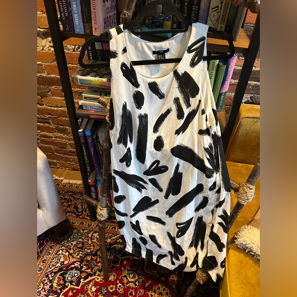 Graffiti pattern mini dress
